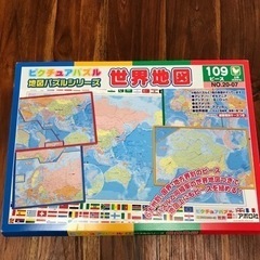 ピクチュアパズル世界地図　国旗と世界の国かるたのセット