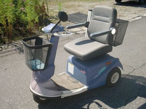 シニアカ－（３輪）実動（中古車）譲ります