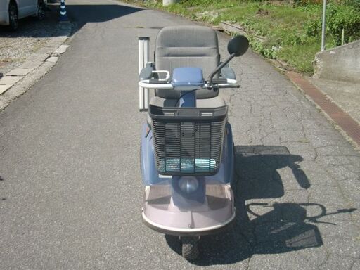 シニアカ－（３輪）実動（中古車）譲ります