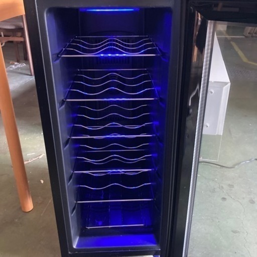 ○ 電子式ワインセラー、LW-S12 - ワインセラー 