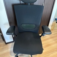 Vitra（ヴィトラ）社のYpsilon Chair（イプシロン...