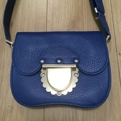 フルラ の斜めがけバック