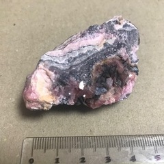 ロードクロサイト原石（e）