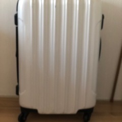 9日受け渡し限定❗️白色スーツケース