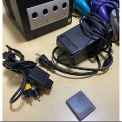 任天堂ゲームキューブ本体・コントローラー4個セット