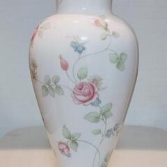 【ウェッジウッド】WEDGWOOD　コンパクト花瓶