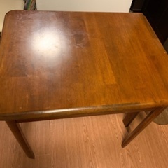 【11/25-27引取限定】木製2人掛けテーブル