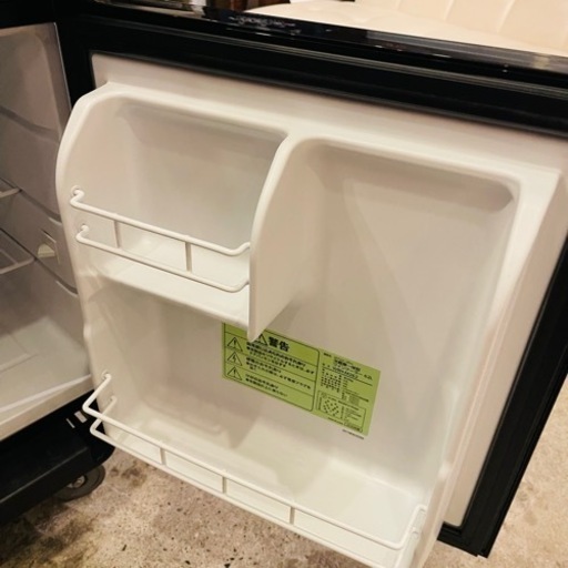 Grand Line WRH-M262 [2ドア ミラーガラス 冷蔵庫一体型ワインクーラー 62L ブラック] 検　ワインクーラー　ワインセラー　ボトルホルダー　ワイン　冷蔵庫　グランドライン　A-stage エーステージ Grand Line 冷蔵庫一体型ワインクーラー(WRH-M262)｜A-Stage inc.