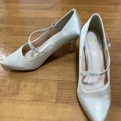 シャンパンゴールド　パンプス　M