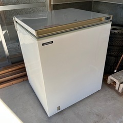 シャープ製　電気冷凍庫