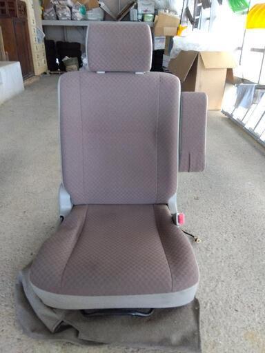 スズキ　エブリイ(DA64V.DA64W)運転席シート