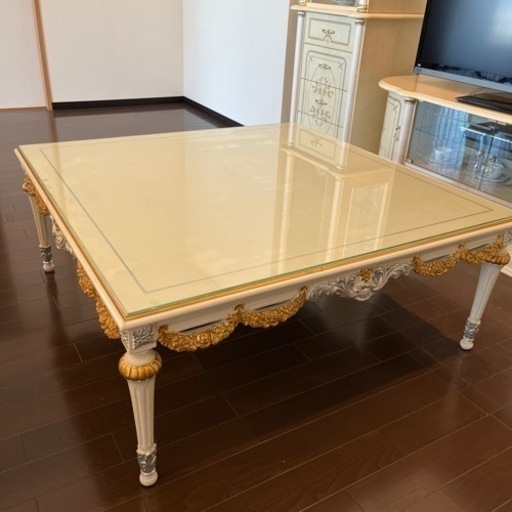 独特な店 イタリア製 センターテーブル 10月中旬まで 美品 白家具
