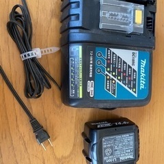 マキタ　バッテリー式掃除機　14.4V