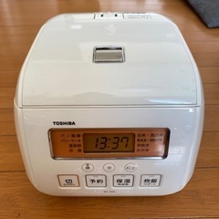 【炊飯器・TOSHIBA・3合炊き】