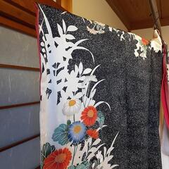 (綾瀬駅)正絹振り袖　白黒