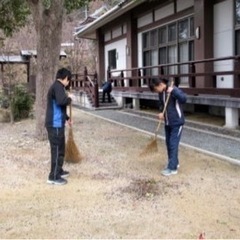 お寺掃き掃除掃除スタッフ　の画像