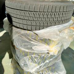 【横浜×手渡し希望】205/60r16 スタッドレス　ホイール付き