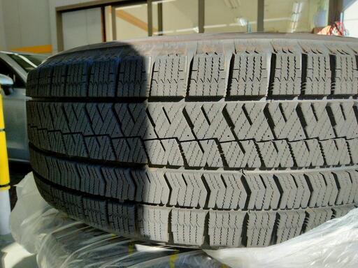 手渡し、直接引取り限定YOKOHAMA スタッドレスタイヤ 15インチ