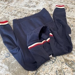 モンクレール購入　キッズ130cm フーディ　パーカー　かなり美品　購入5万