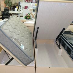 R221 高級 France Bed 縦と横開き跳ね上げ シングルベッド2台セット、美品