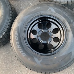 DUNLOP スタッドレスタイヤ　265/70R15 ホイール　４本セット