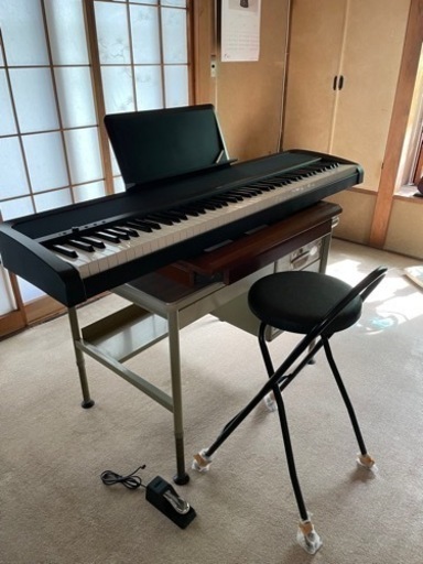 KORG コルグ　電子ピアノ　2019年製　美品ほぼ未使用　20000円