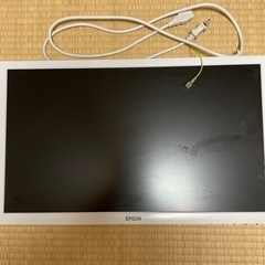 モニター23.6型