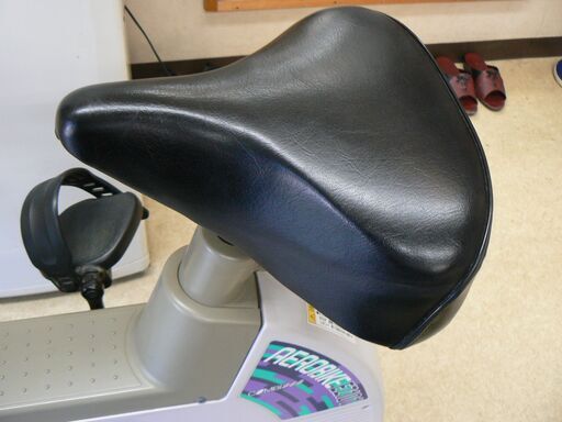 コンビ・エアロバイクEZ101・完動品・ハンドルクッションは新品