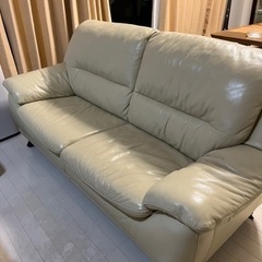 大塚家具　合皮3人掛けソファ(ホワイト)