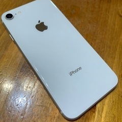 美品　iPhone 8 Silver 64 GB SIMフリー