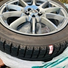 新車納車外し！225/60R17 グッドイヤー スタッドレスタイヤ 4本セット