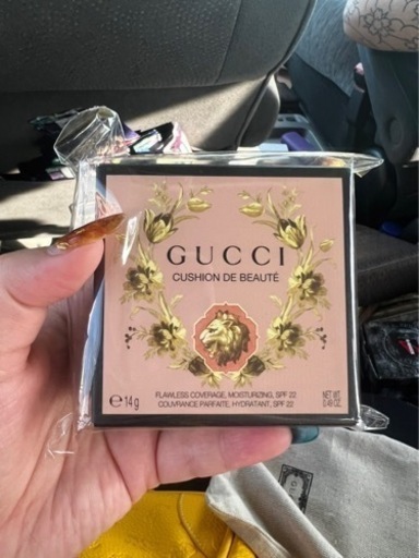 GUCCI ファンデーション