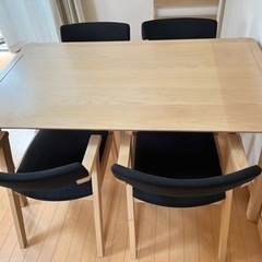【値下げ】早いも勝ち✨ダイニングテーブル・チェア4脚セット✨