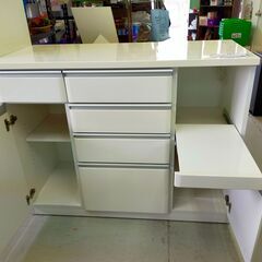 美品!ほぼ新品!!カウンタータイプの食器棚