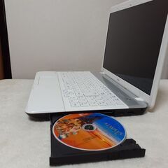 取引中です】NEC LaVie 綺麗なホワイト 15インチ Wi-Fi マルチ 
