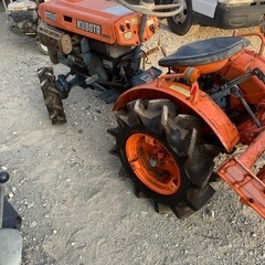 レンタルOK整備品トラクター B5000 9馬力 4WD ロータリー トラクタ