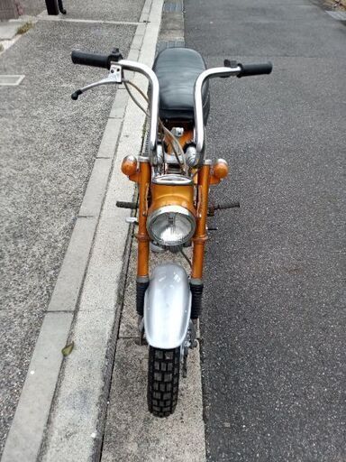 ホンダのダックスＳＴ５０の初期型の不動車になります。