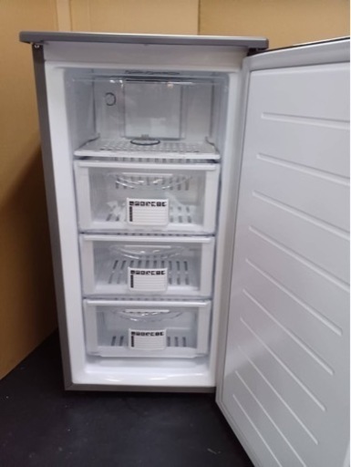 3番 EDF ホームフリーザー 冷凍庫