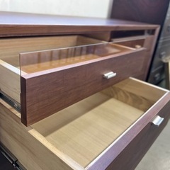 引き出し楽々の衣装箪笥