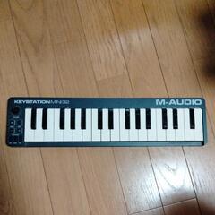 MIDI キーボード　