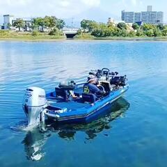 琵琶湖でバスボートでバス釣りの画像