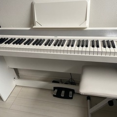 KORG電子ピアノ　ホワイト