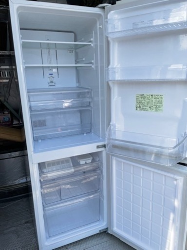 ●シャープ 大きめ2ドア冷凍冷蔵庫　●2016年製
