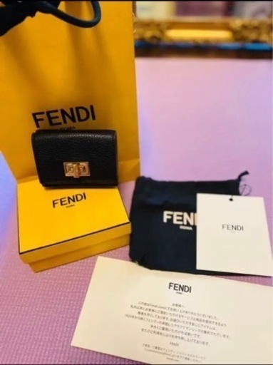 FENDI マイクロ　三つ折り財布　ブラック