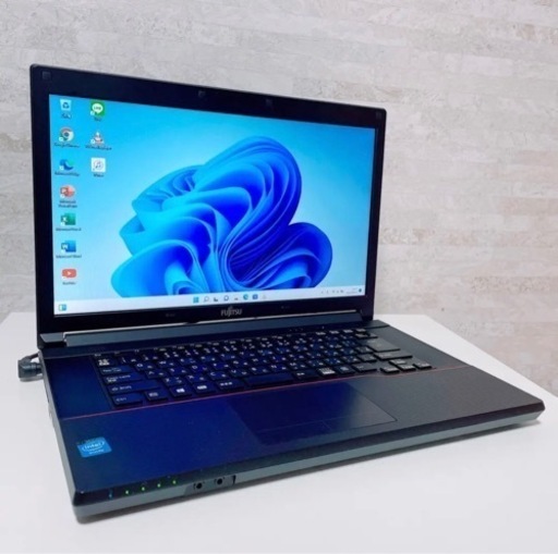 最新Windows 11 HDD320GB メモリ4GB FMV (第3世代）