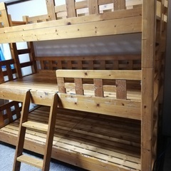 三段ベッド　木材