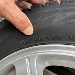 ダイハツタント用純正ホイールとスタッドレスタイヤ