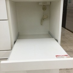 【✨ホワイト❗️ 3口コンセント❗️お値段以上⁉️新生活応援❗️✨】定価¥48,000 NITORI/ニトリ  3面レンジボード