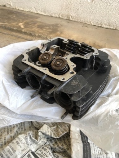 CB250RS エンジン　シリンダーヘッド