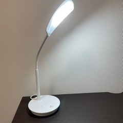 電気スタンド／LEDランプ
